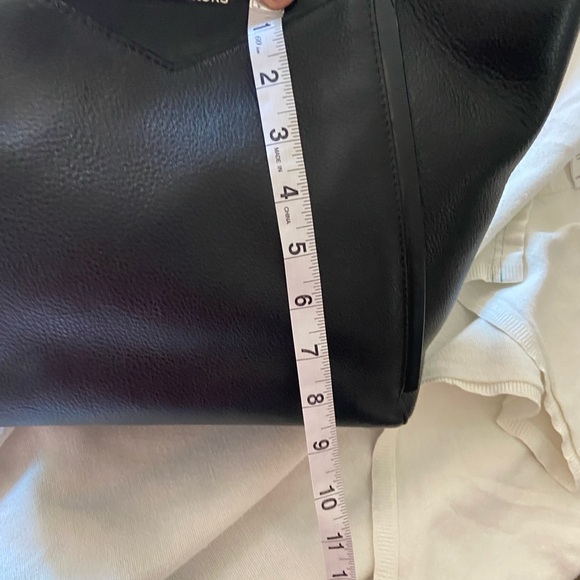 Michael Kors Purse Black - Picture 2 of 9